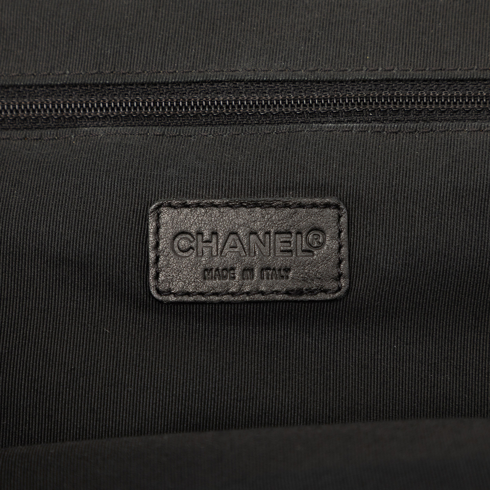 Pre-Loved Chanel Glazed Calfskin Kiss Lock Frame Shoulder Bag - Picture 5 of 8